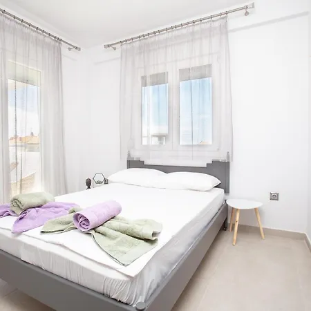 Marane Luxury Apartman Dioniszíu-part
